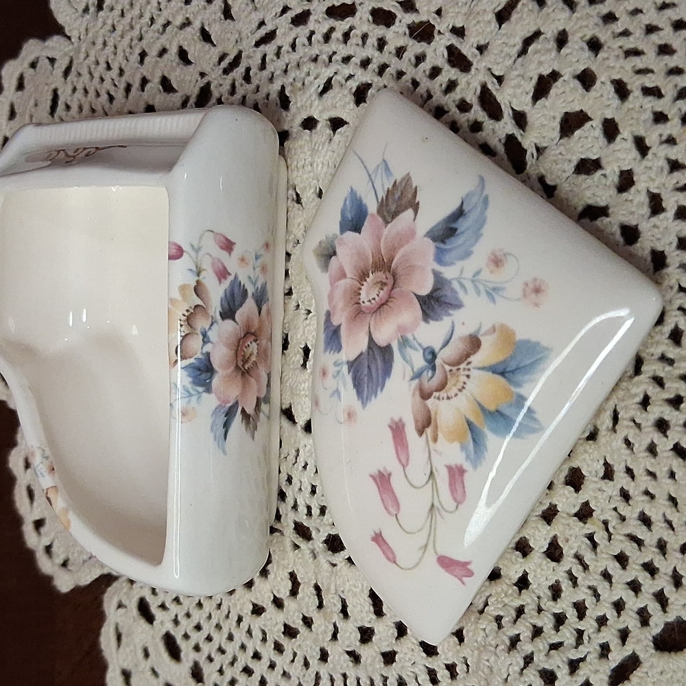 Vintage Porcelin Piano Trinket Box - Picture 7 of 7